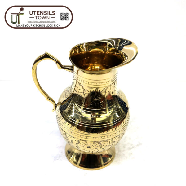 BRASS JUG ASH